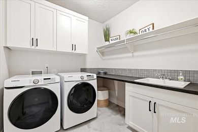 Experience this custom-built 3-bedroom, 2.5-bath home with a - photo 26