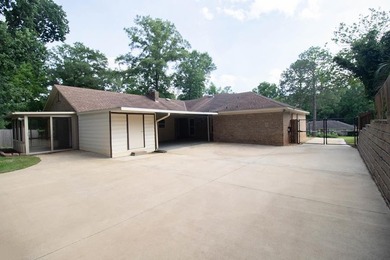 Price Adjustment! Welcome to this thoughtfully renovated - photo 27