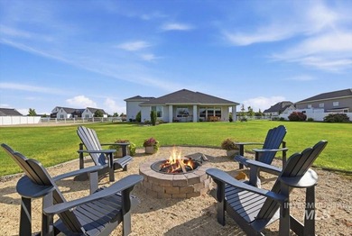 Experience this custom-built 3-bedroom, 2.5-bath home with a - photo 31