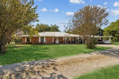 Lake Tawakoni Home For Sale in Lone Oak Texas