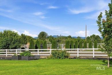 Experience this custom-built 3-bedroom, 2.5-bath home with a - photo 32