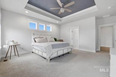 Welcome to this exquisite semi-custom built Schroeder home - photo 12
