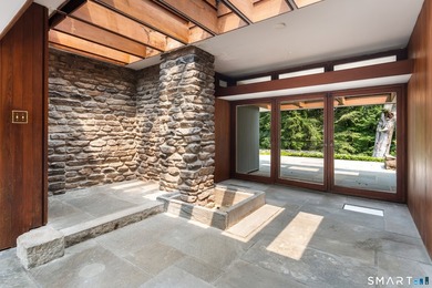 Presenting the historic Landis Gores House, an architectural - photo 16