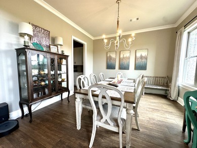 A rare find!! This 5br/4.5ba home spans over 4800sqft, nestled - photo 16