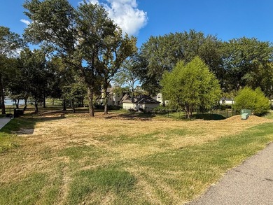 Open water lot on almost half acre in newer gated community on - photo 18