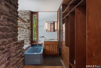 Presenting the historic Landis Gores House, an architectural - photo 21