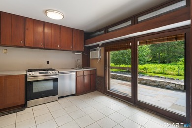 Presenting the historic Landis Gores House, an architectural - photo 23