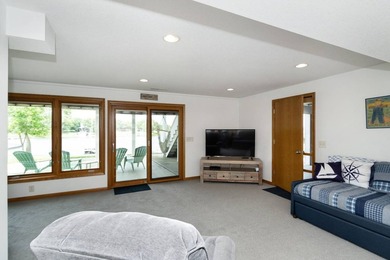 Located in the highly sought-after C-Cove area of Council Grove - photo 28