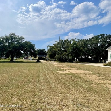 Discover an exceptional opportunity to own nearly half an acre - photo 1