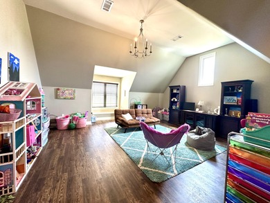 A rare find!! This 5br/4.5ba home spans over 4800sqft, nestled - photo 33