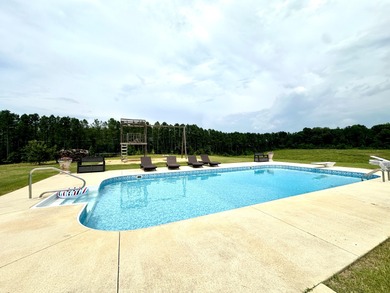 A rare find!! This 5br/4.5ba home spans over 4800sqft, nestled - photo 47