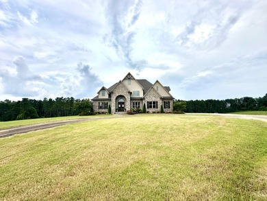 A rare find!! This 5br/4.5ba home spans over 4800sqft, nestled - photo 60