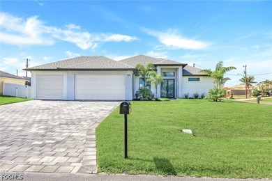 Elegantly designed with an open-concept floor plan, the home - photo 1