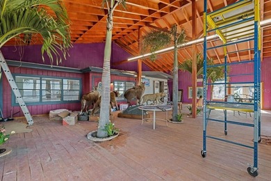 Check out this cozy hotel/cafe with approximately 176' of - photo 12