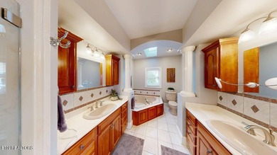 Stunning & Awe-Inspiring Lakefront Living in Rarity Bay where - photo 15