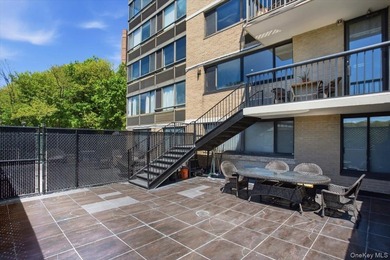 Welcome to this spacious and beautifully updated 3bd/2bth - photo 18