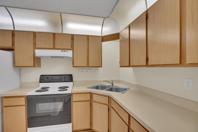 MOVE IN CONDITION! All appliances including full size - photo 19