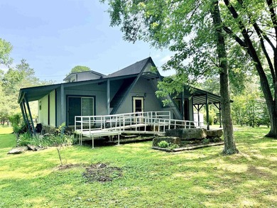 Take advantage of this great deal and have your own lake cottage - photo 1