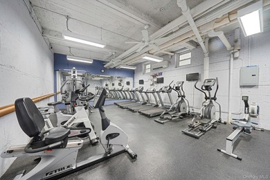 Welcome to this stunning 1-bedroom, 1-bath apartment located in - photo 28