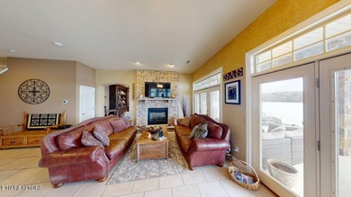 Stunning & Awe-Inspiring Lakefront Living in Rarity Bay where - photo 31