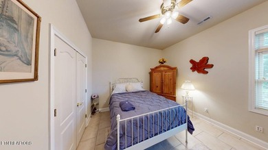 Stunning & Awe-Inspiring Lakefront Living in Rarity Bay where - photo 36