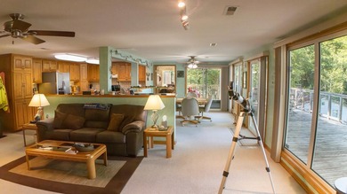 Lake living with lots of space!! WATERFRONT property, a GUEST - photo 9