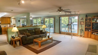 Lake living with lots of space!! WATERFRONT property, a GUEST - photo 10