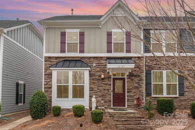 Lake Norman Townhome/Townhouse Active Under Contract in Huntersville North Carolina