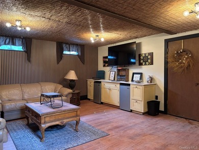 A truly exceptional and one-of-a-kind property, this former - photo 7