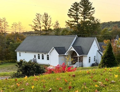 A truly exceptional and one-of-a-kind property, this former - photo 9