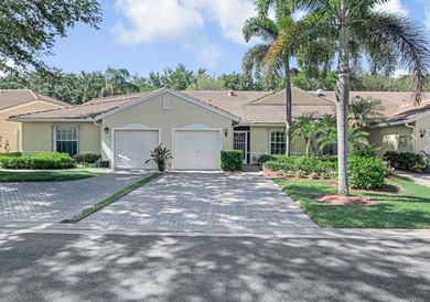 Warm and inviting villa in desirable Bridgeport Cove in the 55+ - photo 2