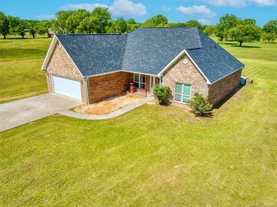Seller is Motivated Welcome to this beautiful, single-family - photo 2