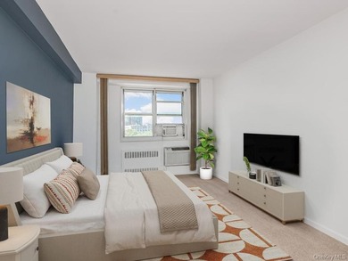 Great Opportunity to own this gorgeous 2 Bedroom 1 Bath co op - photo 7