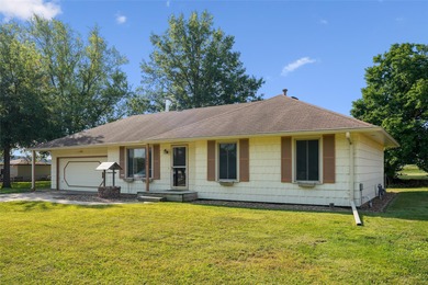 Red Rock Lake Home For Sale in Knoxville Iowa