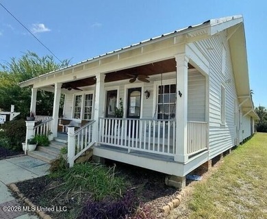 Well-appointed property located on the first block of Main - photo 3