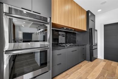 Welcome to this truly one-of-a-kind brand-new modern farmhouse - photo 13
