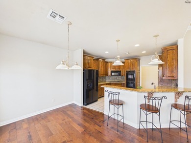 Exceptional executive home offering over 3,000 sq ft of refined - photo 15