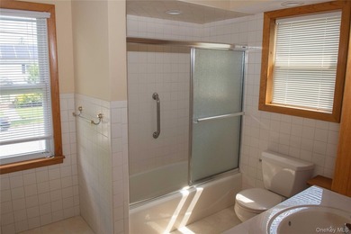 Move-in ready! Located in the highly desirable Terrace section - photo 17
