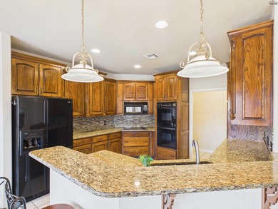 Exceptional executive home offering over 3,000 sq ft of refined - photo 18