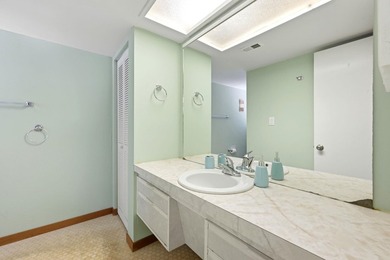 Welcome to Heron Pond, a peaceful coastal retreat in the heart - photo 26