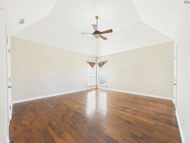 Exceptional executive home offering over 3,000 sq ft of refined - photo 27