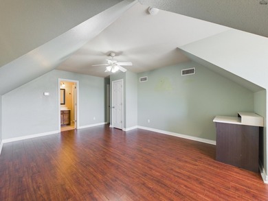 Exceptional executive home offering over 3,000 sq ft of refined - photo 36
