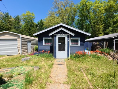 Affordable opportunity near beautiful Crystal Lake and just 20 - photo 2