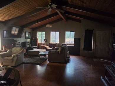 Enjoy 18+ acres of privacy with a gated entry and set back - photo 4