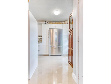 8751 Chevy Chase Dr 150 - photo 6