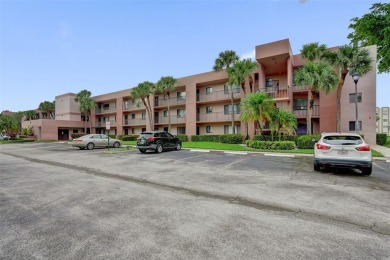 Lake Condo For Sale in Tamarac, Florida