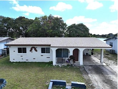 (private lake, pond, creek) Home For Sale in Pompano Beach Florida