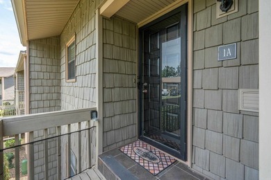 Beautifully updated lakefront condo on the main channel of Lake - photo 2