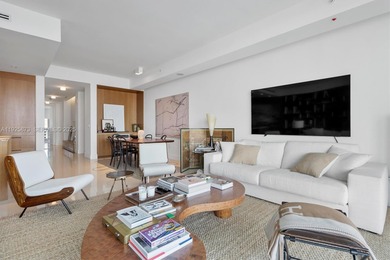 Welcome to Echo Aventura, a premier waterfront residence