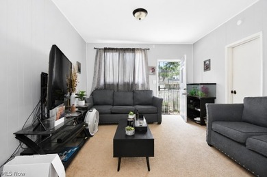 Opportunity awaits at 15811 Arcade Ave! This well-maintained - photo 5